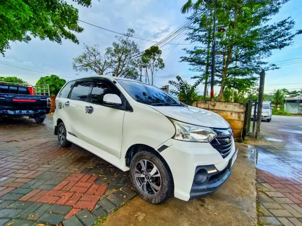 Xenia R Sporty AT 2017