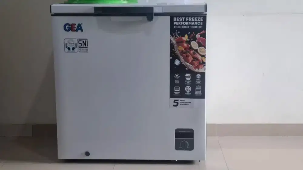 Freezer GEA RSA 200 liter - masih Garansi