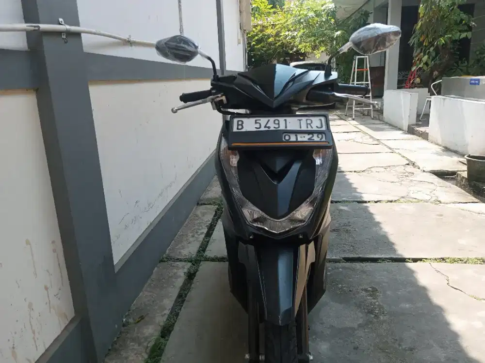 Honda beat deluxe thn 2024 ( iss )
