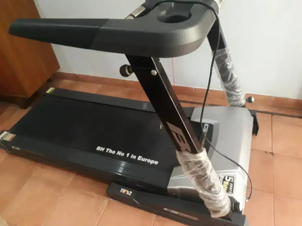 Dijual treadmill ukuran 80cm x 170cm