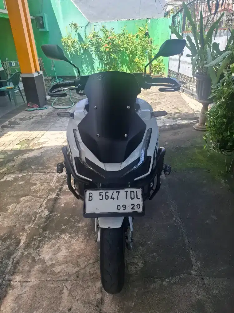 Dijual Murah BU Honda ADV 150 ABS Putih Tahun 2019 tangan pertama