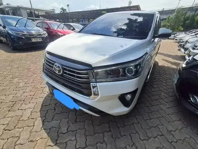 Like New TDP 20JT Toyota Kijang Innova 2.4 V Solar-AT 2022 Putih