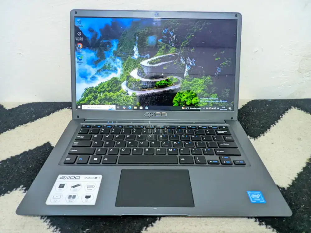 Axioo Mybook 14+E
Prosesor Intel Celeron N3350
RAM 4GB SSD 128GB