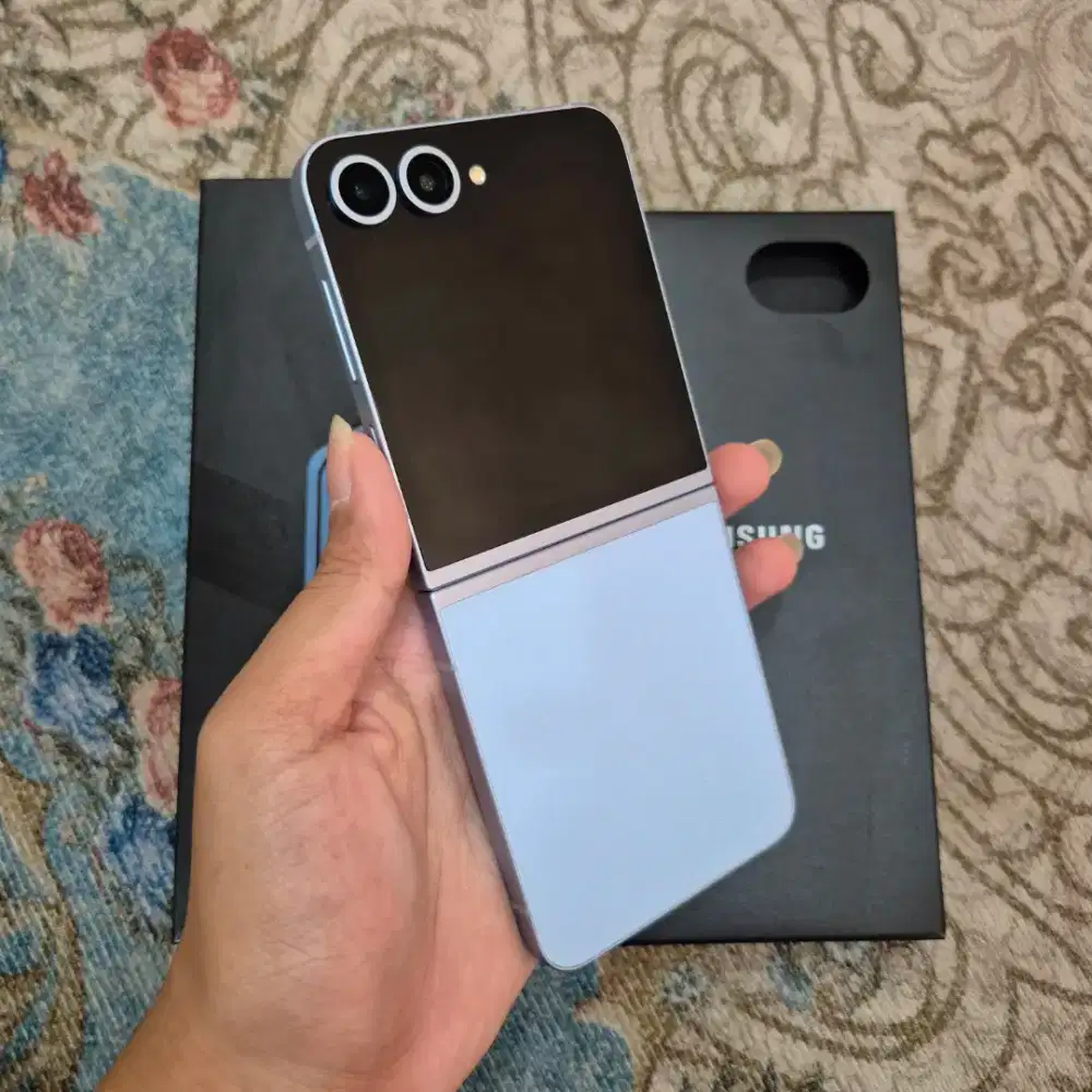 Samsung Zflip 6 5G 12/256gb GARANSI ON FULLSET MULUS NOMINUS