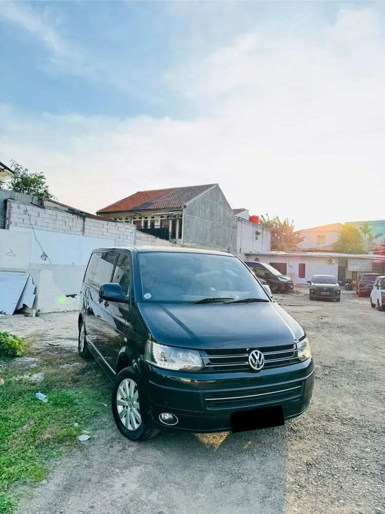 Volkswagen Caravelle Diesel HighLine matic Siap Pakai