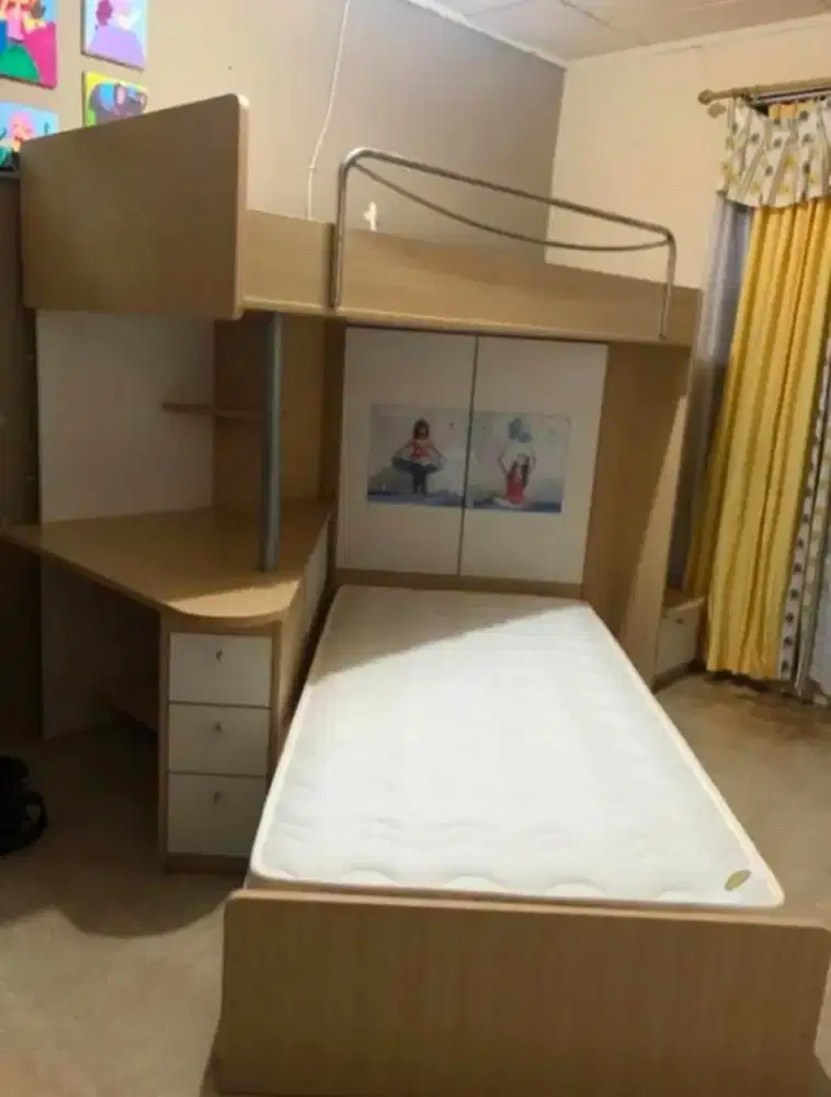 Jual murah dan cepat. Bunk bed Informa Vixy