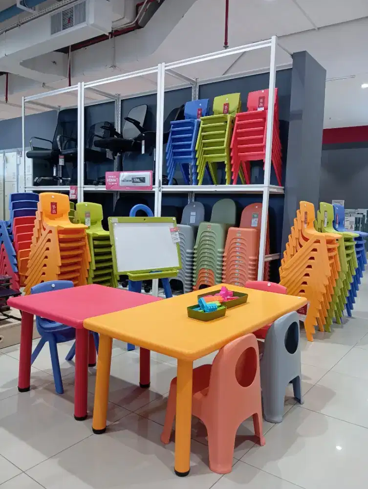 Ready stok baru! Kursi, meja, papan tulis anak bahan kokoh