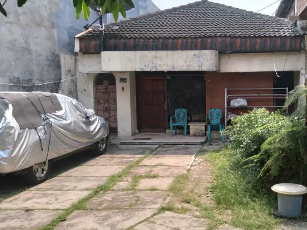 DI JUAL RUMAH DI  JL KUNINGAN KARET KUNINGAN SETIABUDI JAKARTA SELATAN
