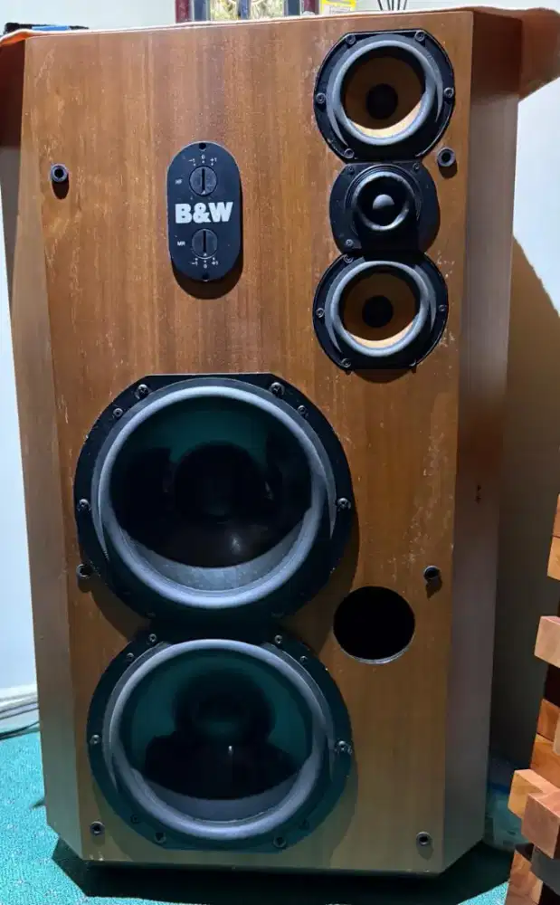 Speaker B&W 808
