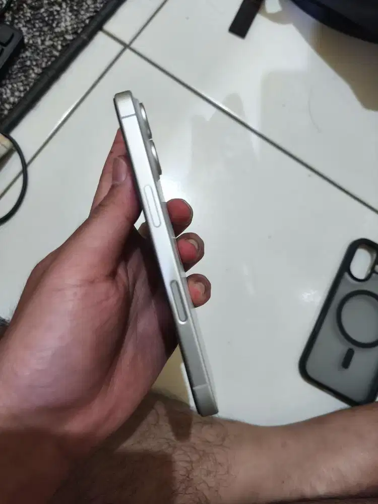 iPhone 16. 128 GB. iBox. Garansi ON