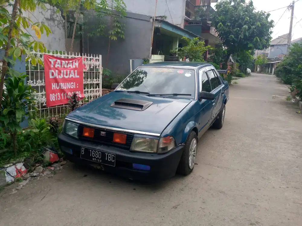 Ford laser 1997 Bensin