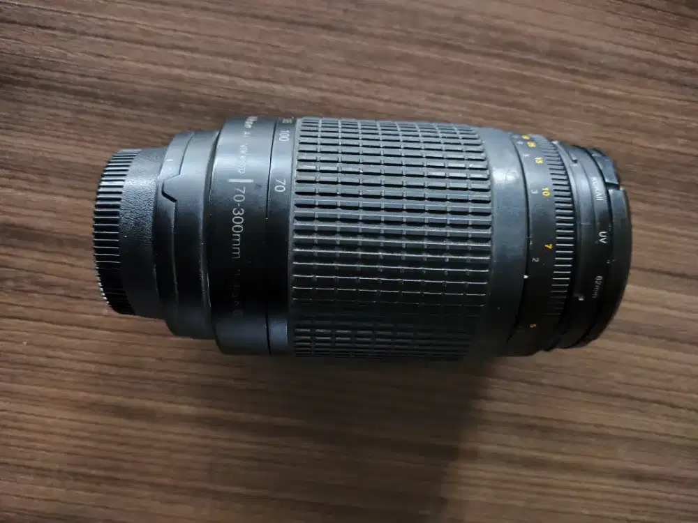 LENSA NIKON 70-300MM AFD