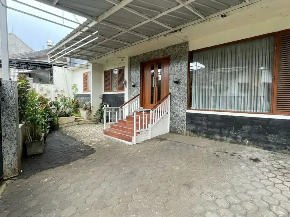 DIJUAL RUMAH MURAH DEKAT TOL PASTEUR BANDUNG KOTA DALAM KOMPLEK