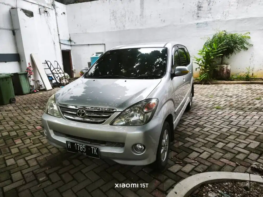 Avanza silver pajak panjang milik pribadi