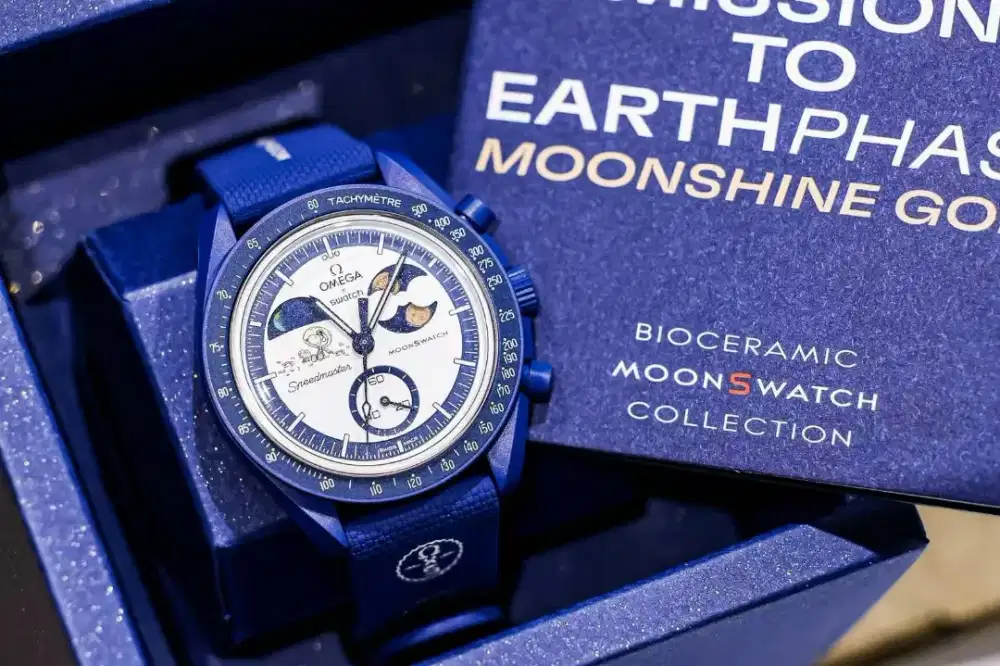 Omega X Swatch Snoopy
MOONSHINE GOLD