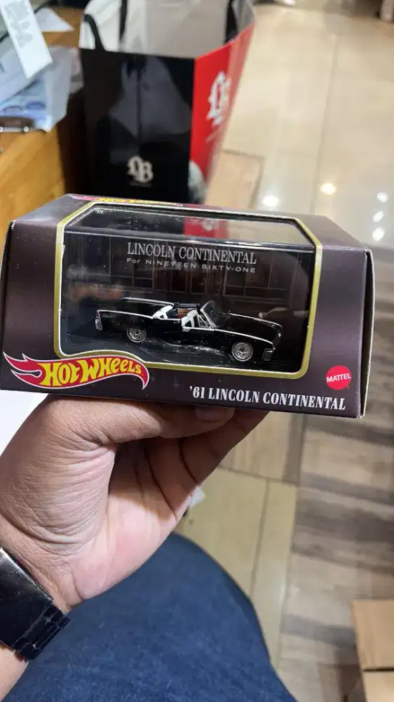 Freelance Live marketplace lokasi taman royal