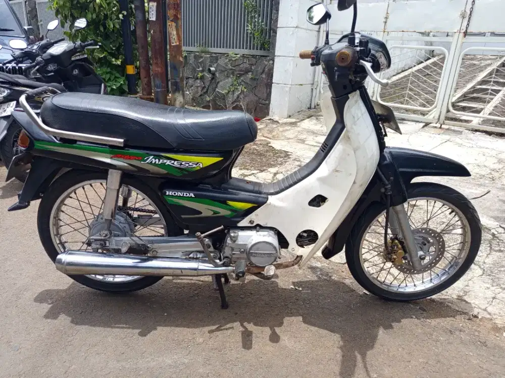 Jual motor Honda Astrea legenda 2