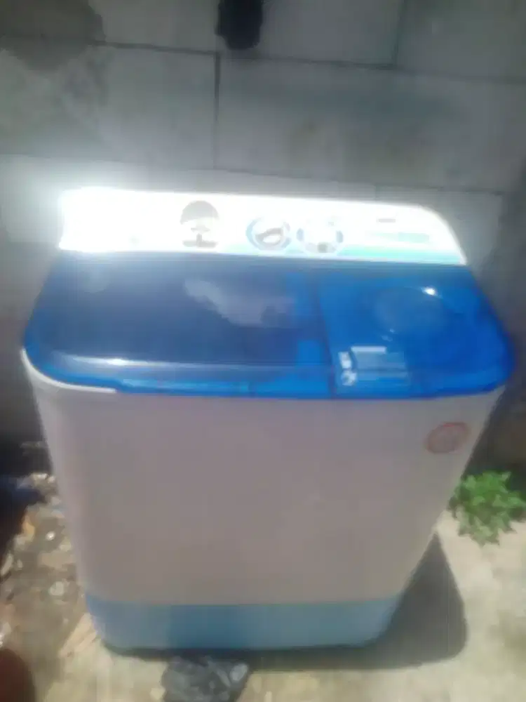 Mesin cuci 2 tabung sanyo 7,5 kg normal siap pakai nego tipis