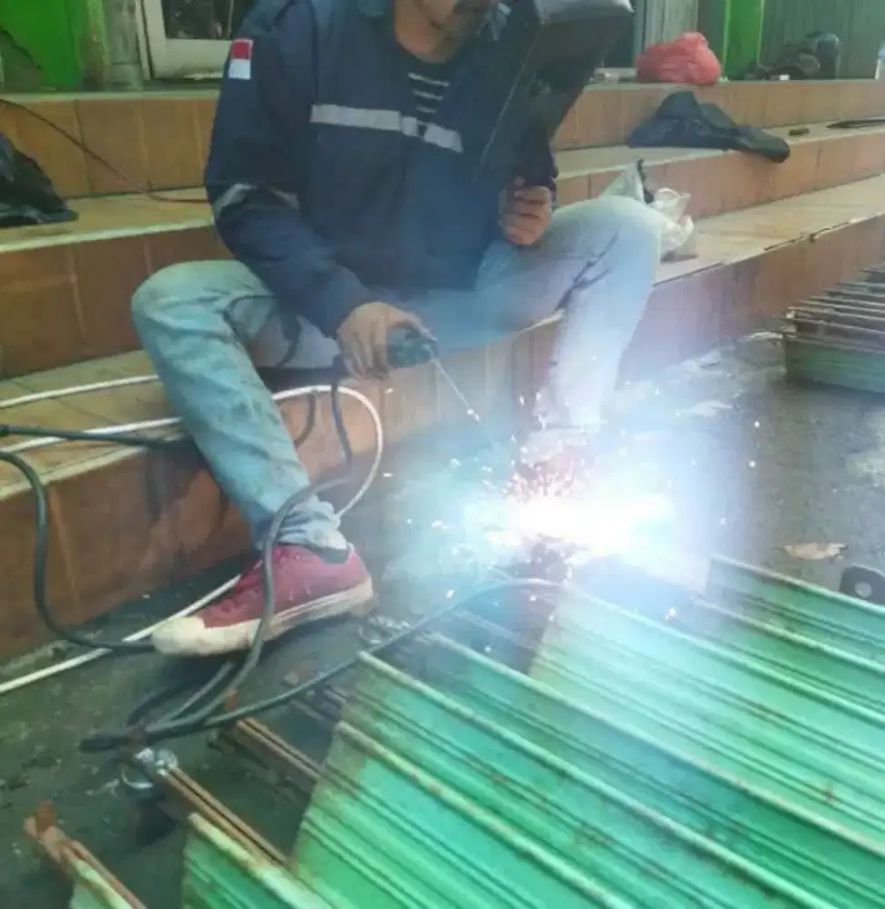 Service rolling door bambu apus jakarta timur