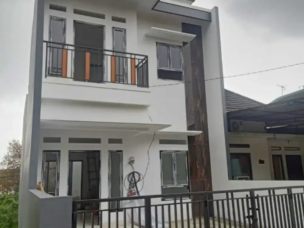 Siap Huni Rumah 2 Lantai dekat Kota Cinema Jatiasih