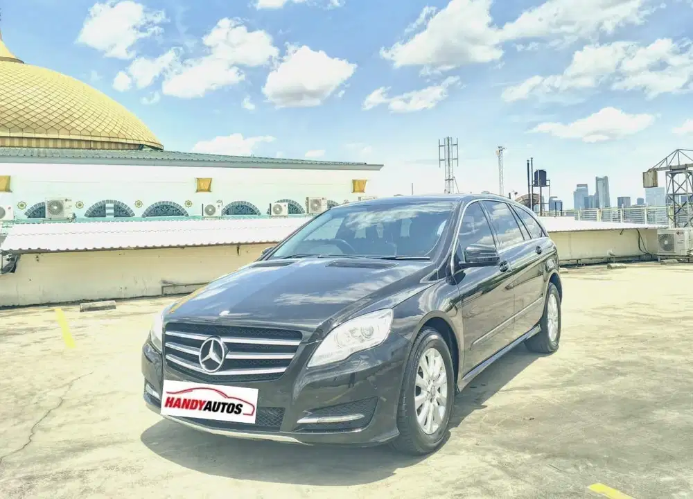 Mercedes Benz R300L CBU Sunroof Tahun 2010 Automatic Hitam