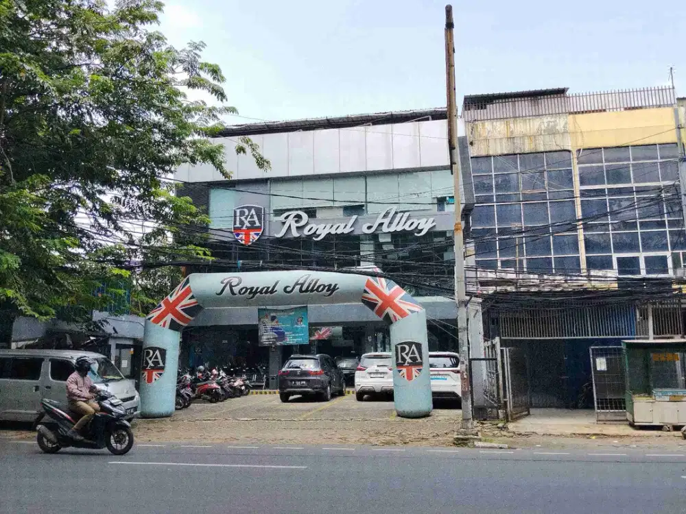 Kantor Komersil di Jl Raya Kebayoran Lama Kebon Jeruk Jakarta Barat