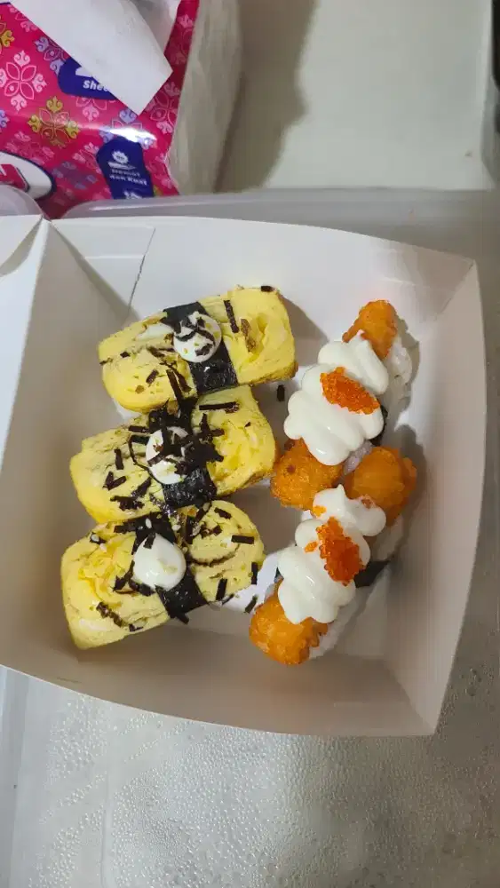 Dibutuhkan karyawan sushi