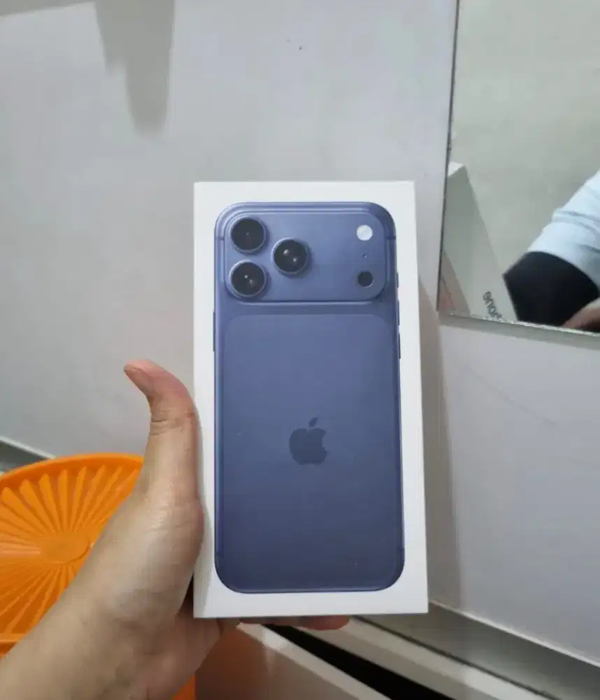 READY STOK IPHONE 17 PRO MAX 256 DENGAN WARNA BLUE YANG ELEGAN