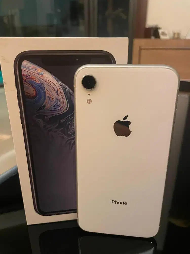 Iphone xr 128 gb putih mulus dijual
