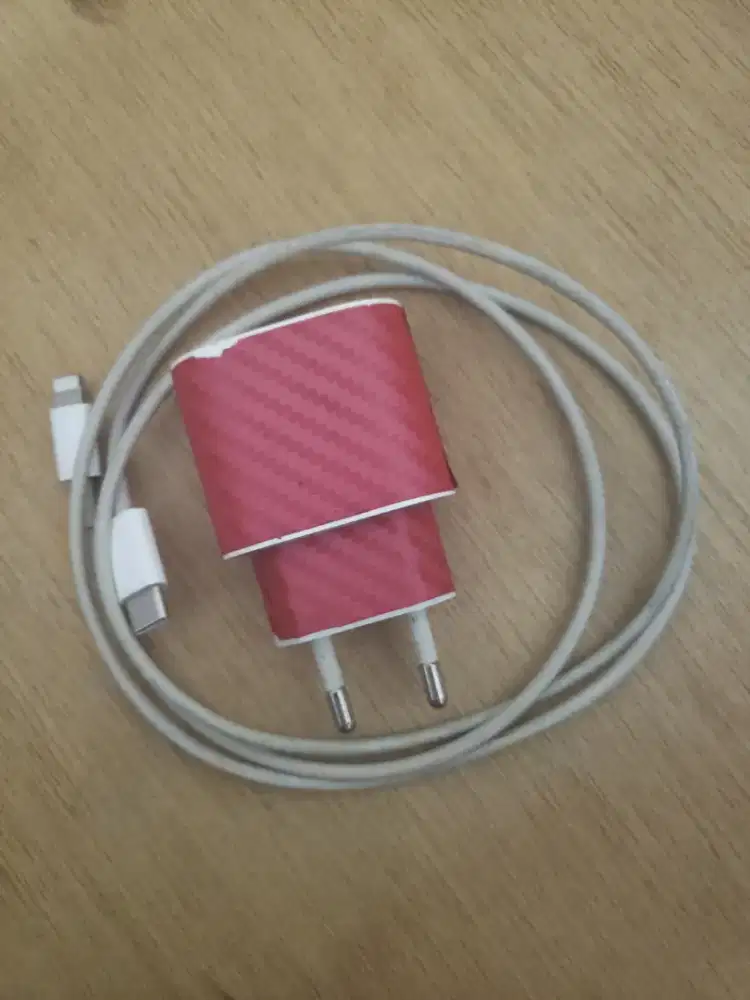 Kepala Charger dan kabel type C to lightning original iphone