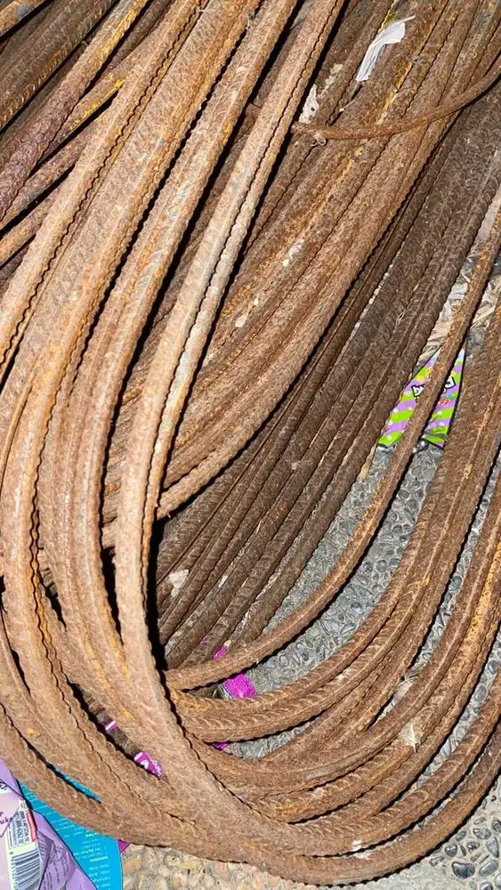 Besi Lonjoran utuh ulir dan polos