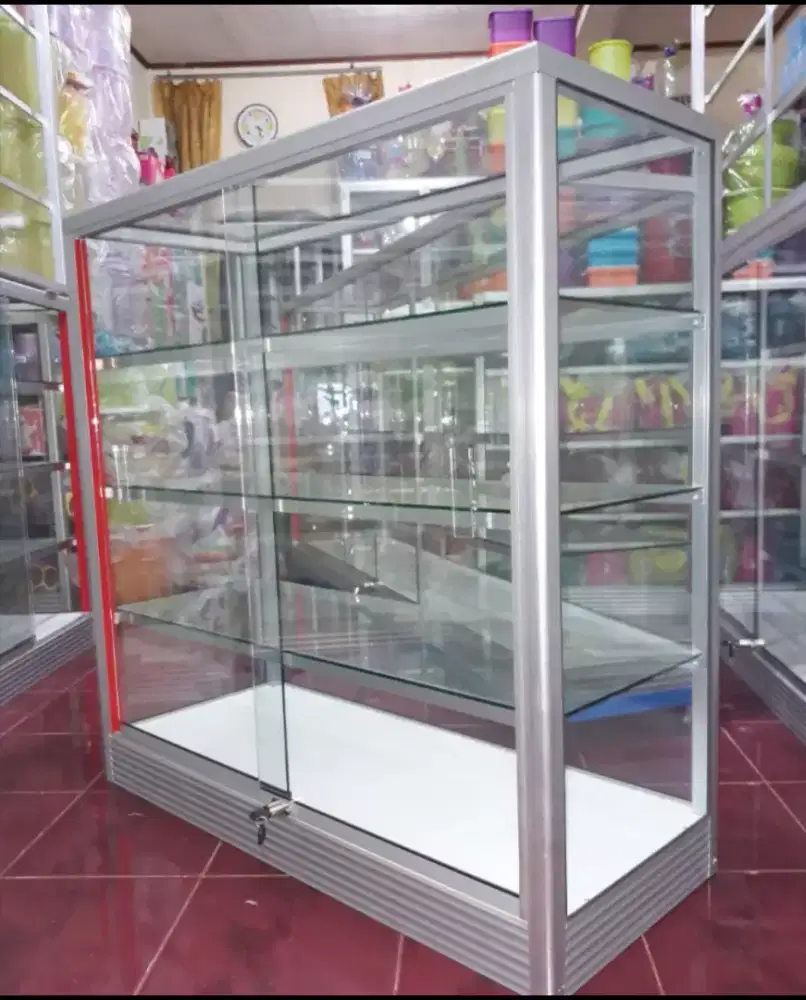 Etalase 1Mx1M Buat Perlengkapan Usaha