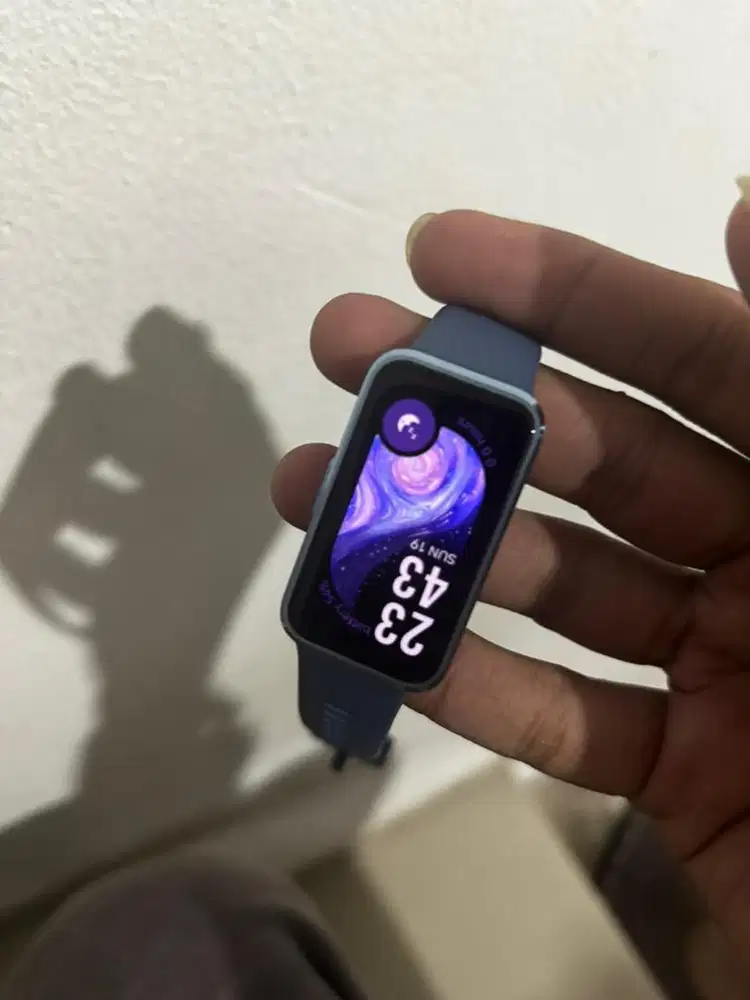 Jam tangan digital Huawei band 10