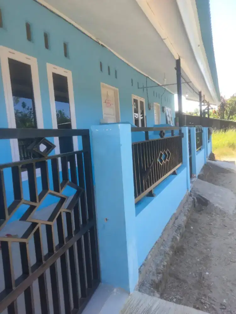 Sewa rumah pinggir jalan