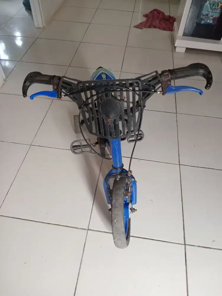 Di julal sepada anak ukuran 12 in