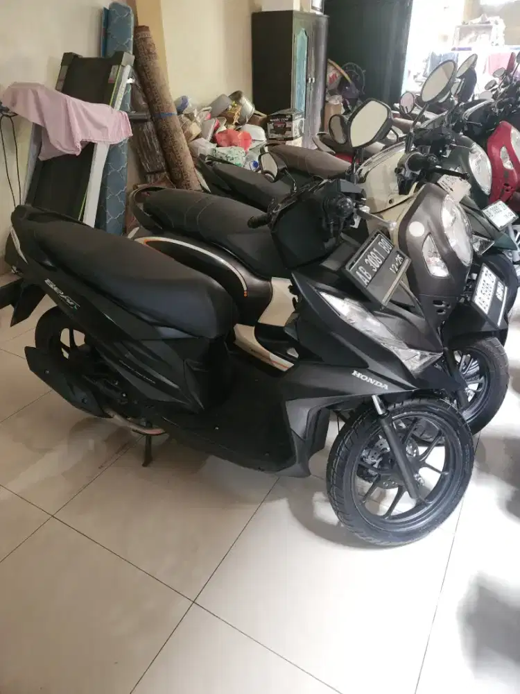 Beat f1 deluxe hitam doff 2020 Gbm