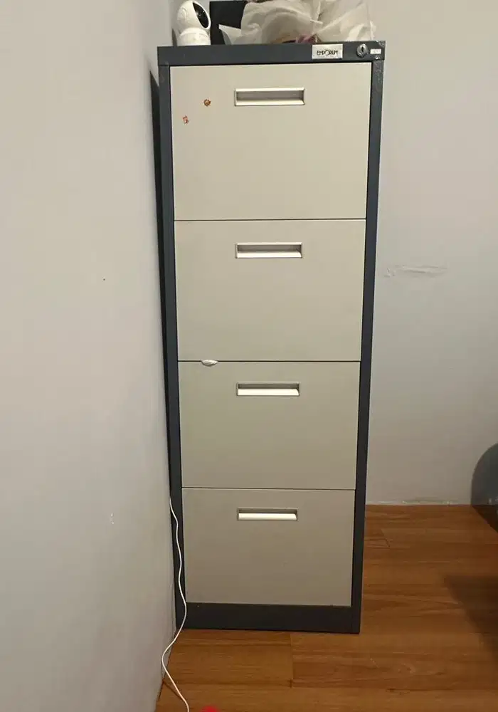 Lemari besi / Lemari filing cabinet 4 Laci
