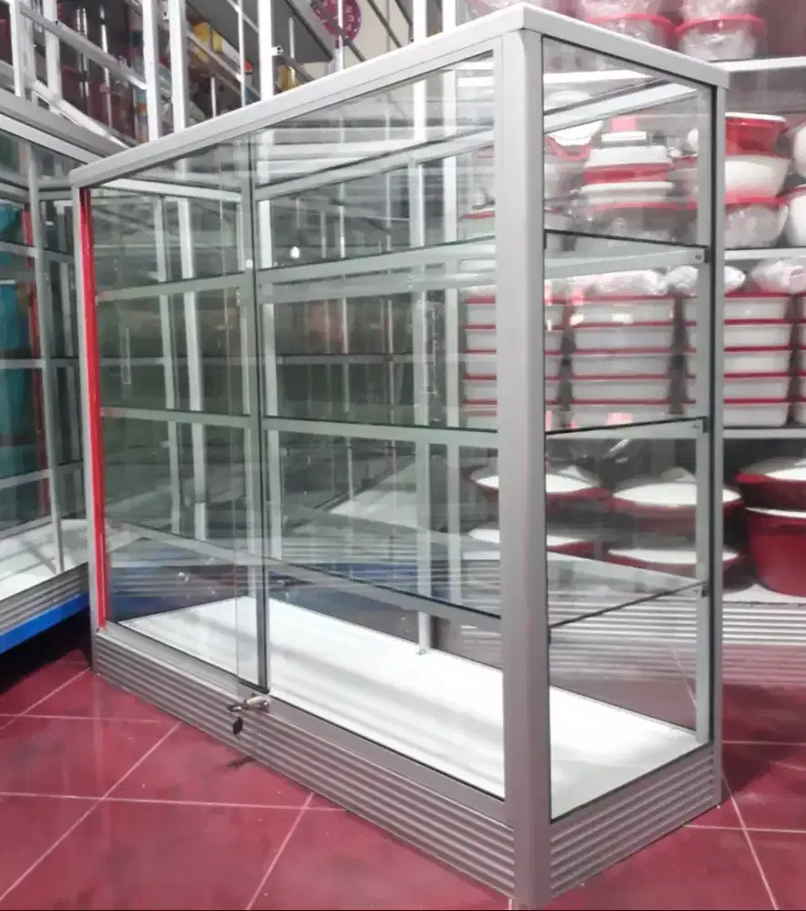 Etalase Kaca Serbaguna Dengan Pintu Geser Panjang 1,2 Meter