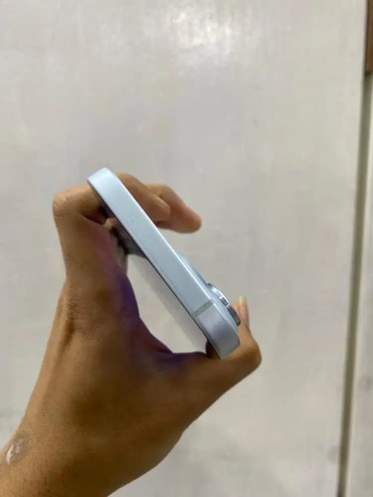 Iphone 15 garansi on 128 gb