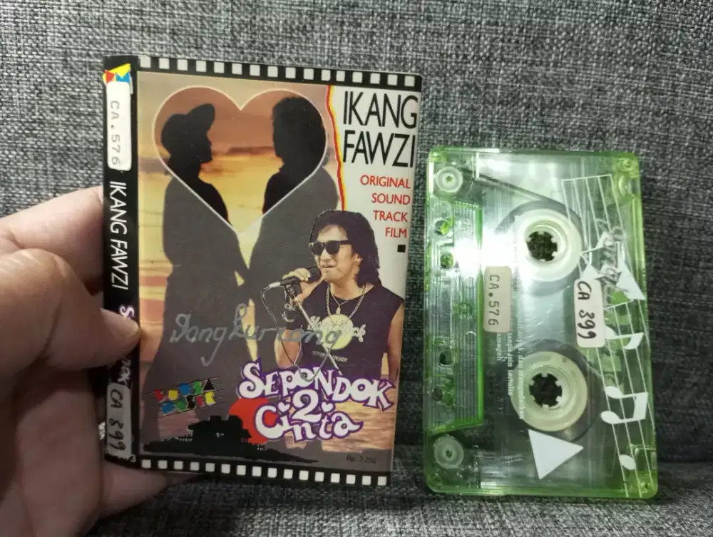 Kaset Soundtrack Film
Sepondok 2 Cinta (Ikang Fawzi)