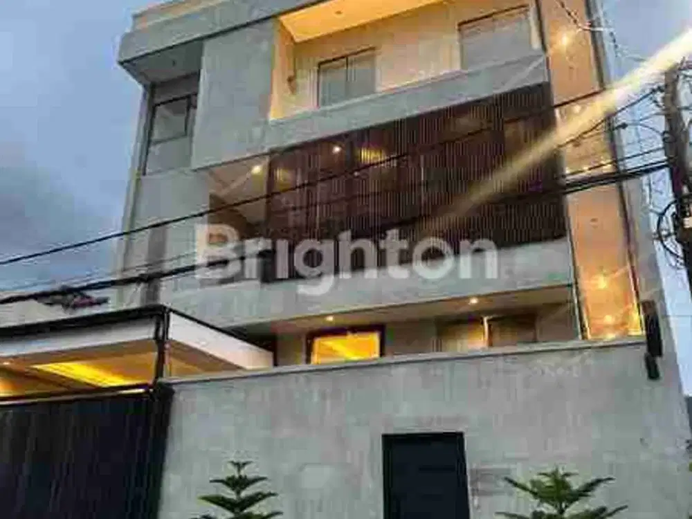 Rumah mewah 4 lantai ada kolam renang di sunrise garden jakarta barat
