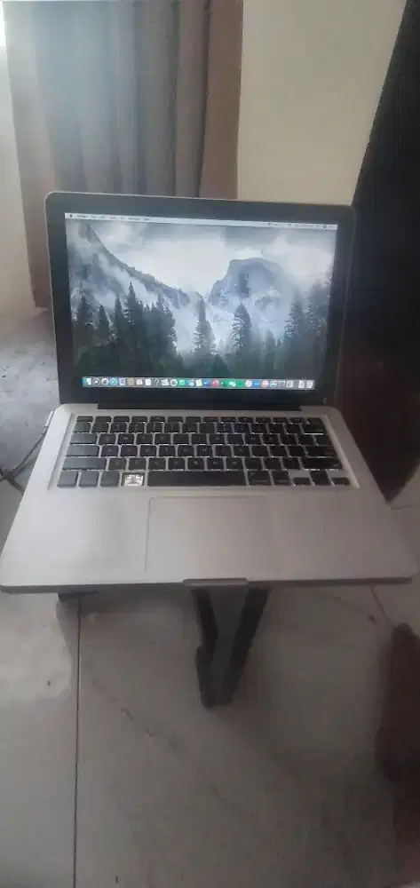 Macbook Pro 2011 core i7 ram 4gn hdd 500gb