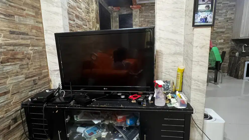 Dijual LG LED TV ±40 Inch - Normal Semua