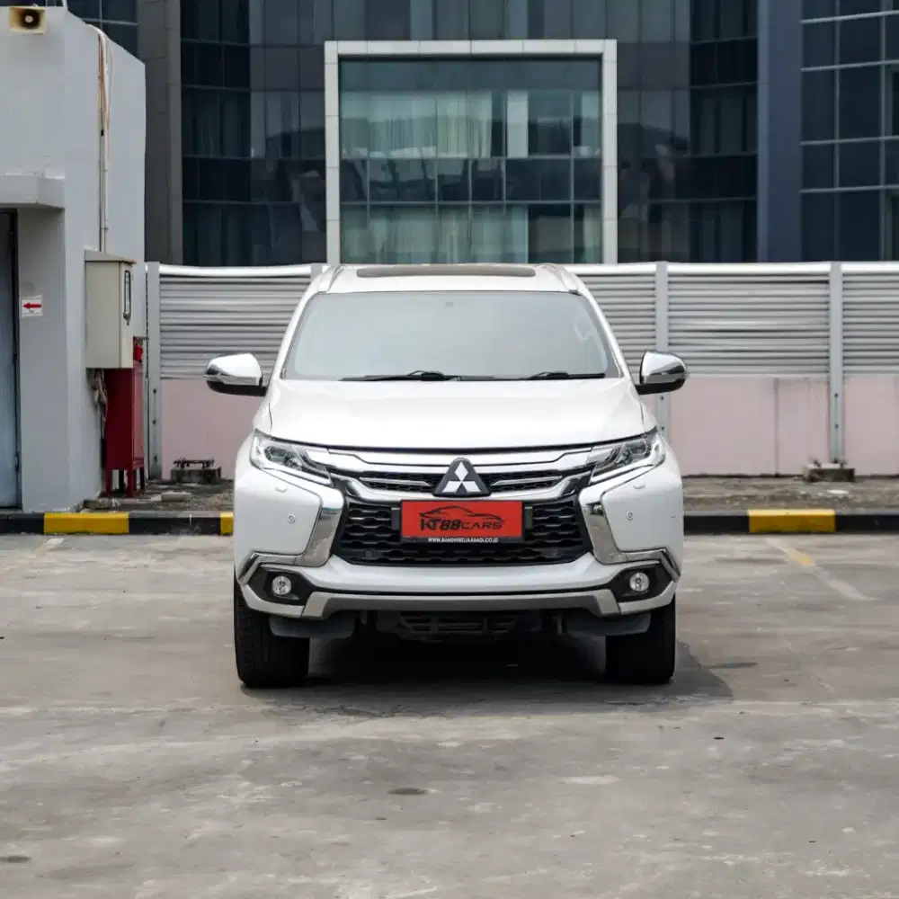 PAJERO SPORT DAKAR TAHUN 2020 PUTIH