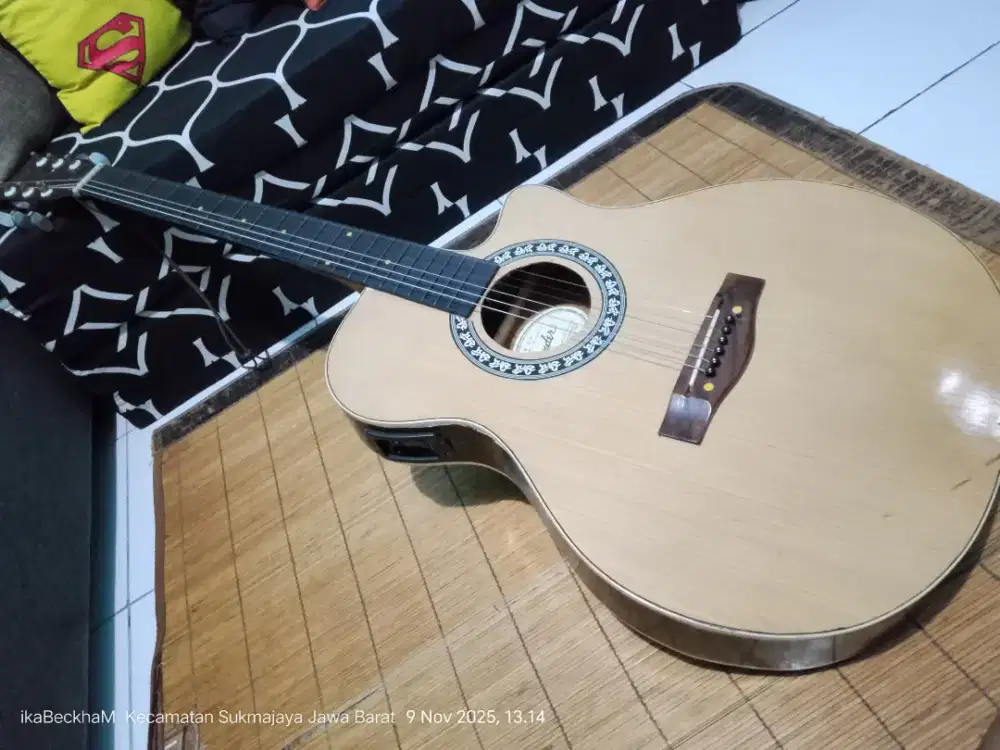 Gitar elektrik Fender