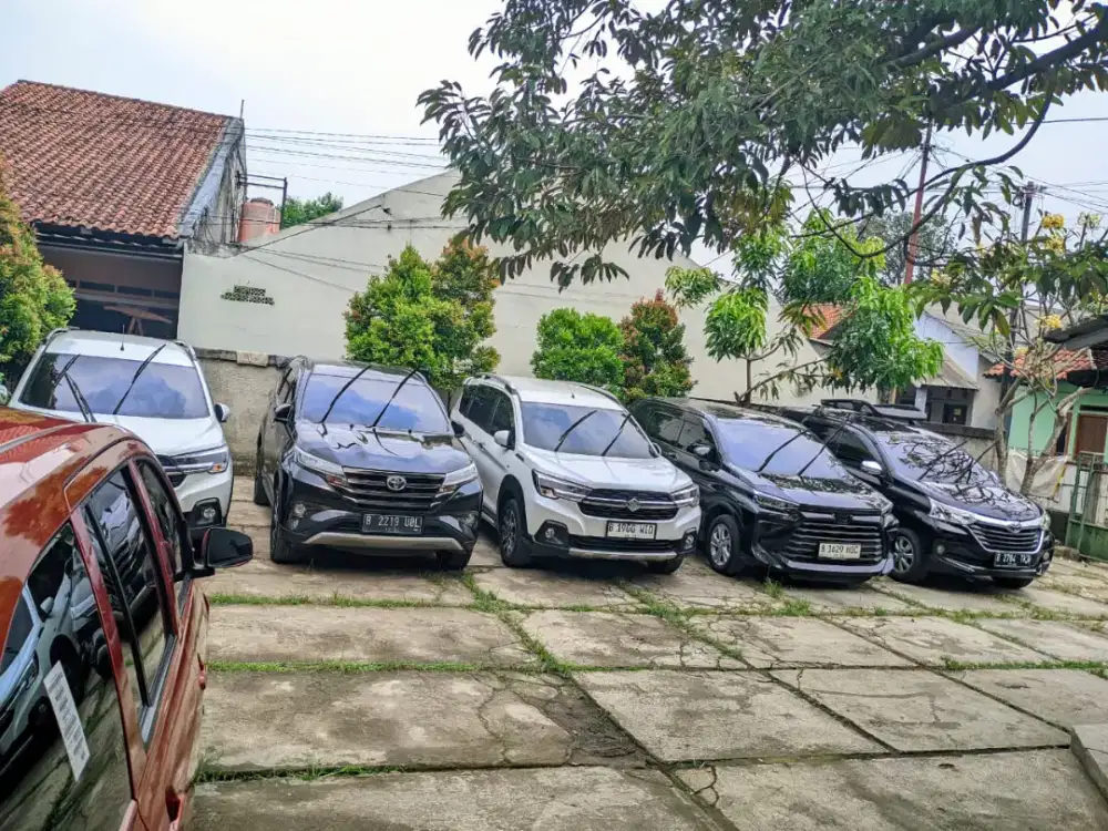 Sewa mobil lepas kunci atau plus driver harian mingguan bulanan