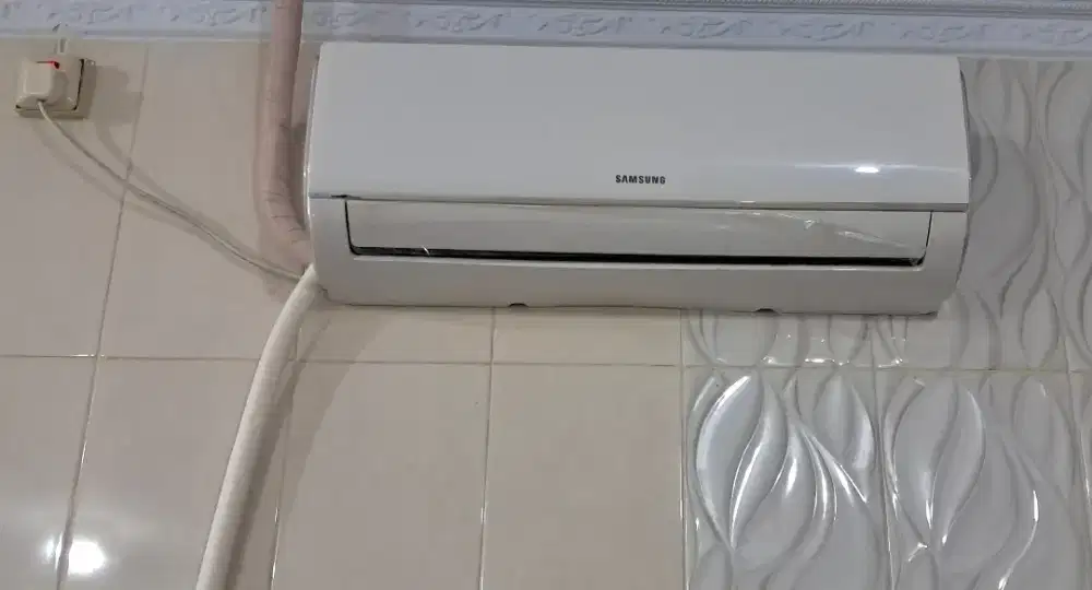AC Samsung 1 pk, kondisi 95% seperti baru