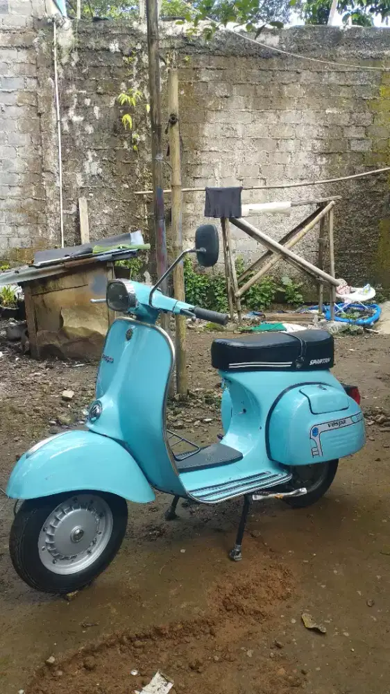 Vespa Super 150