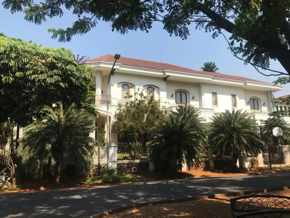 Rumah Mewah Pondok Indah 1091m2 SHM Ada Basement dan Kolam Renang