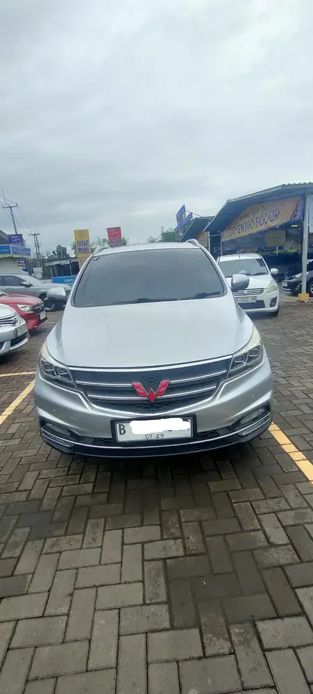 Wuling Cortez 1.8L LUX +